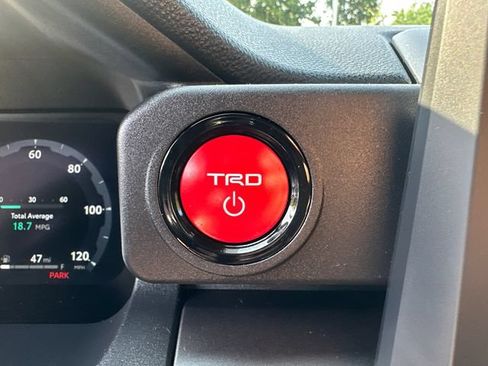Used 2025 Toyota 4Runner TRD Off-Road AWD/4WD image 29