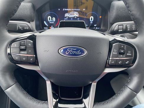 New 2026 Ford Explorer Platinum w/ LUX Leather Package image 16
