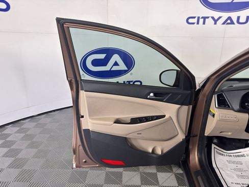 Used 2017 Hyundai Tucson Limited w/ Limited Ultimate Package 03 image 14