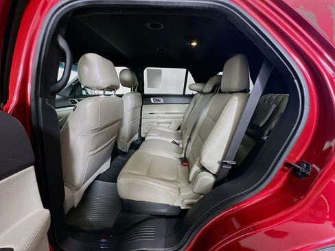 Used 2011 Ford Explorer XLT w/ 202A Rapid Spec Order Code image 27