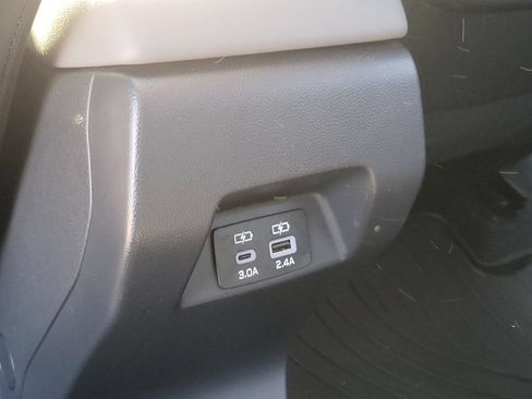 Used 2024 Subaru Crosstrek 2.0i Premium AWD/4WD image 14