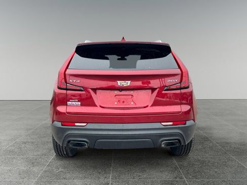 Used 2019 Cadillac XT4 Luxury w/ Cold Weather Package image 4