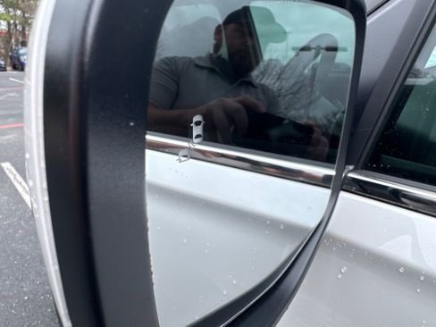 New 2025 Honda Pilot EX-L image 17