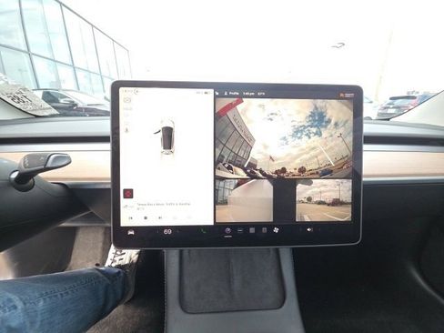 Used 2023 Tesla Model 3 Standard Range image 25