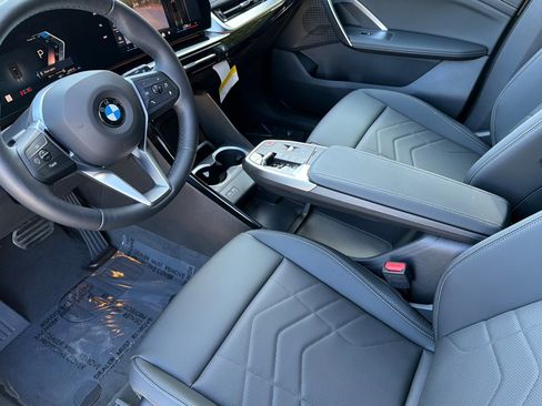 New 2026 BMW X1 xDrive28i w/ Convenience Package AWD/4WD image 8