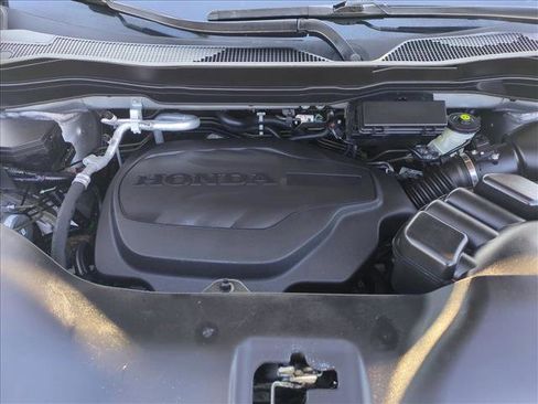 Used 2021 Honda Pilot Elite image 26