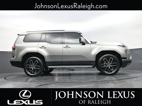 Used 2024 Lexus GX 550 w/ Cold Area Package AWD/4WD image 21