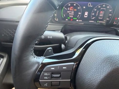 Used 2024 Honda Accord Touring image 19