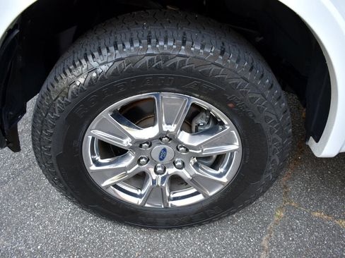 Used 2015 Ford F150 Lariat image 34