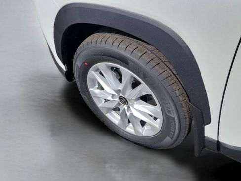Used 2026 Toyota Corolla Cross LE FWD image 28