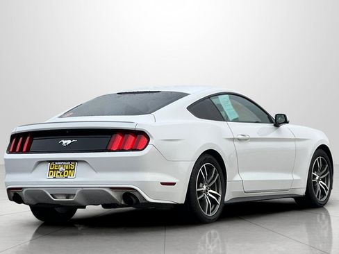 Used 2016 Ford Mustang Coupe image 4