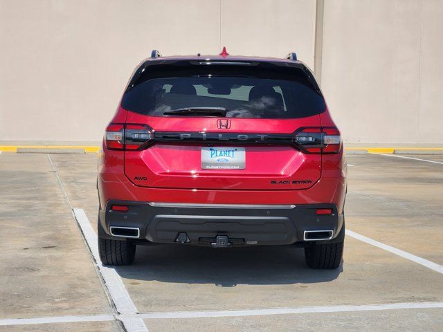 Used 2025 Honda Pilot Black Edition image 6