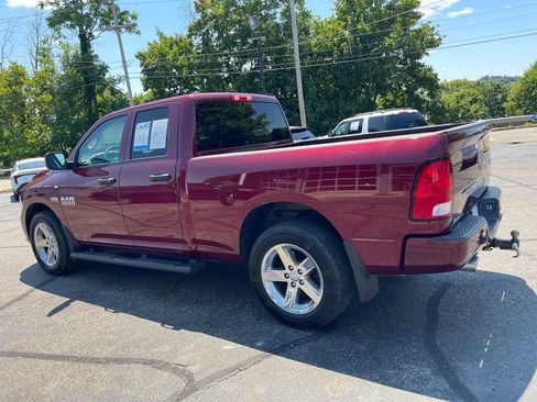 Used 2017 RAM 1500 Express AWD/4WD image 4