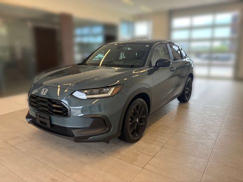 Certified 2025 Honda HR-V Sport image 4