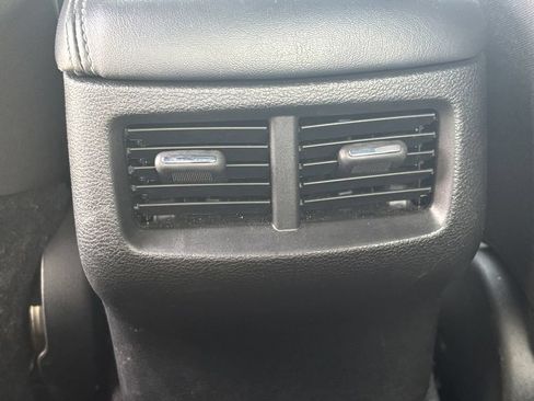 Used 2023 Dodge Challenger SXT RWD image 11