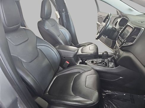 Used 2019 Jeep Cherokee Limited AWD/4WD image 13