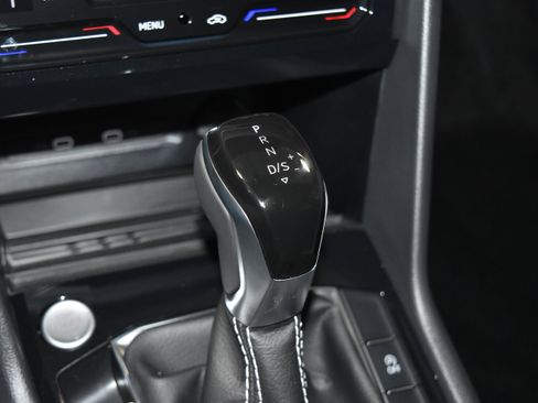 New 2026 Volkswagen Taos SEL image 12