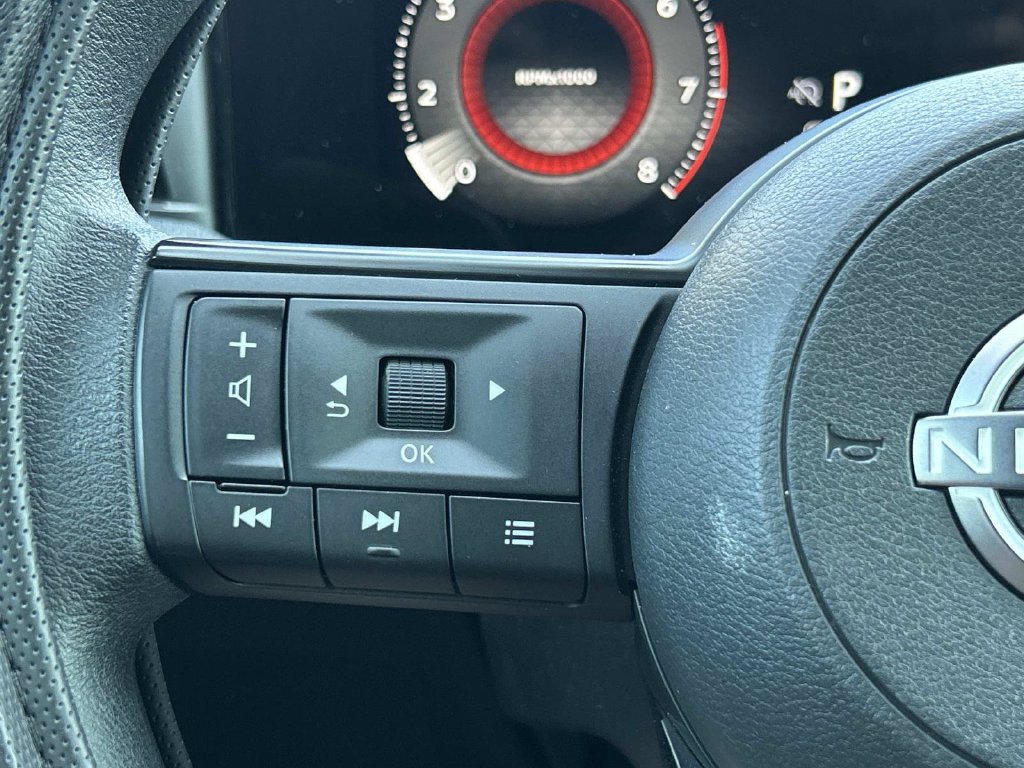 Used 2026 Nissan Kicks SV FWD image 27