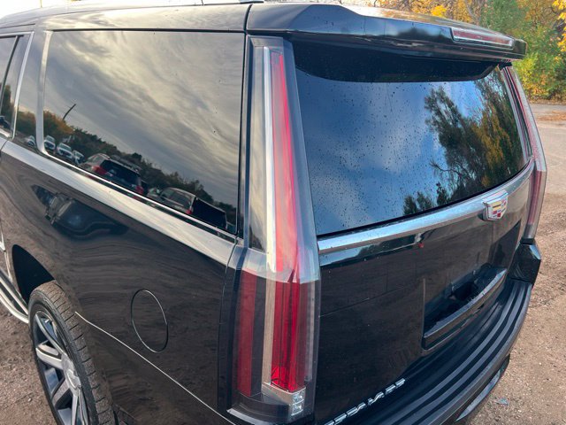 Used 2017 Cadillac Escalade ESV Luxury RWD image 10