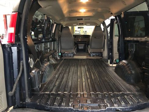 Used 2006 Chevrolet Express 1500 Passenger image 20