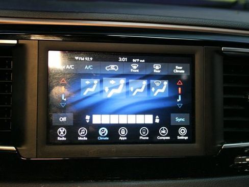 Used 2020 Chrysler Voyager Lxi FWD image 26