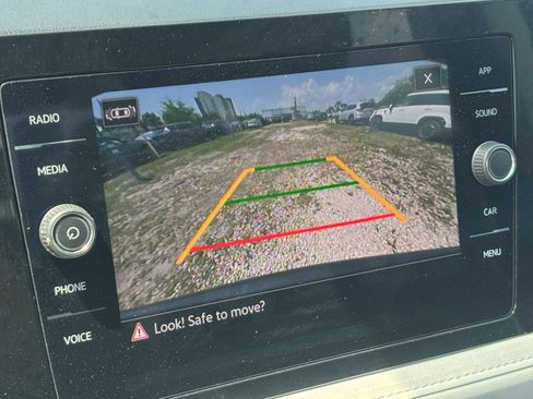 Used 2025 Volkswagen Taos SE image 24