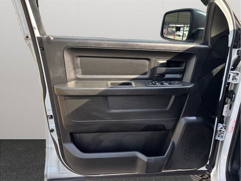 Used 2020 RAM 1500 Tradesman w/ Chrome Appearance Group image 15