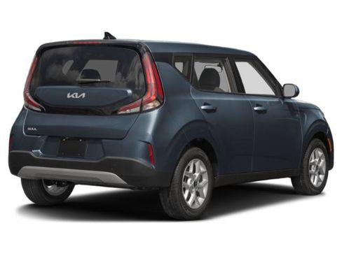 Used 2025 Kia Soul LX w/ LX Technology Package FWD image 5