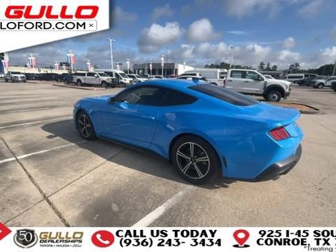 Used 2025 Ford Mustang Coupe RWD image 6