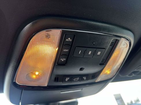 Used 2022 Dodge Durango GT AWD/4WD image 32