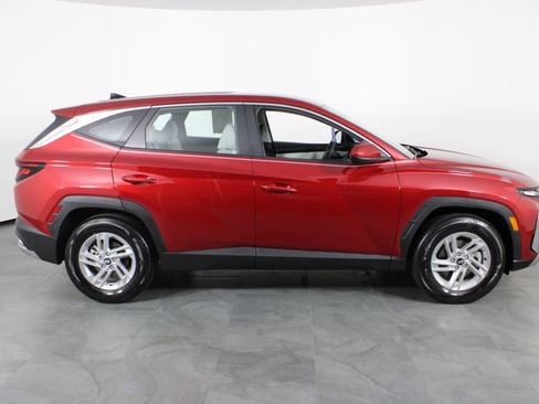 Certified 2026 Hyundai Tucson SE FWD image 15