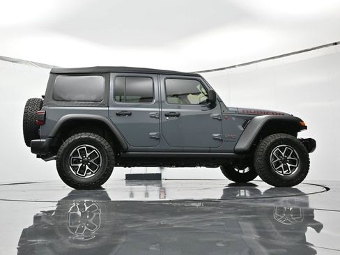 New 2026 Jeep Wrangler Unlimited Rubicon w/ Technology Group image 39