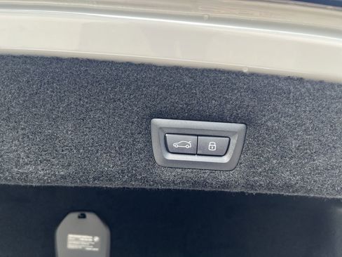 Used 2025 BMW i7 xDrive60 image 33