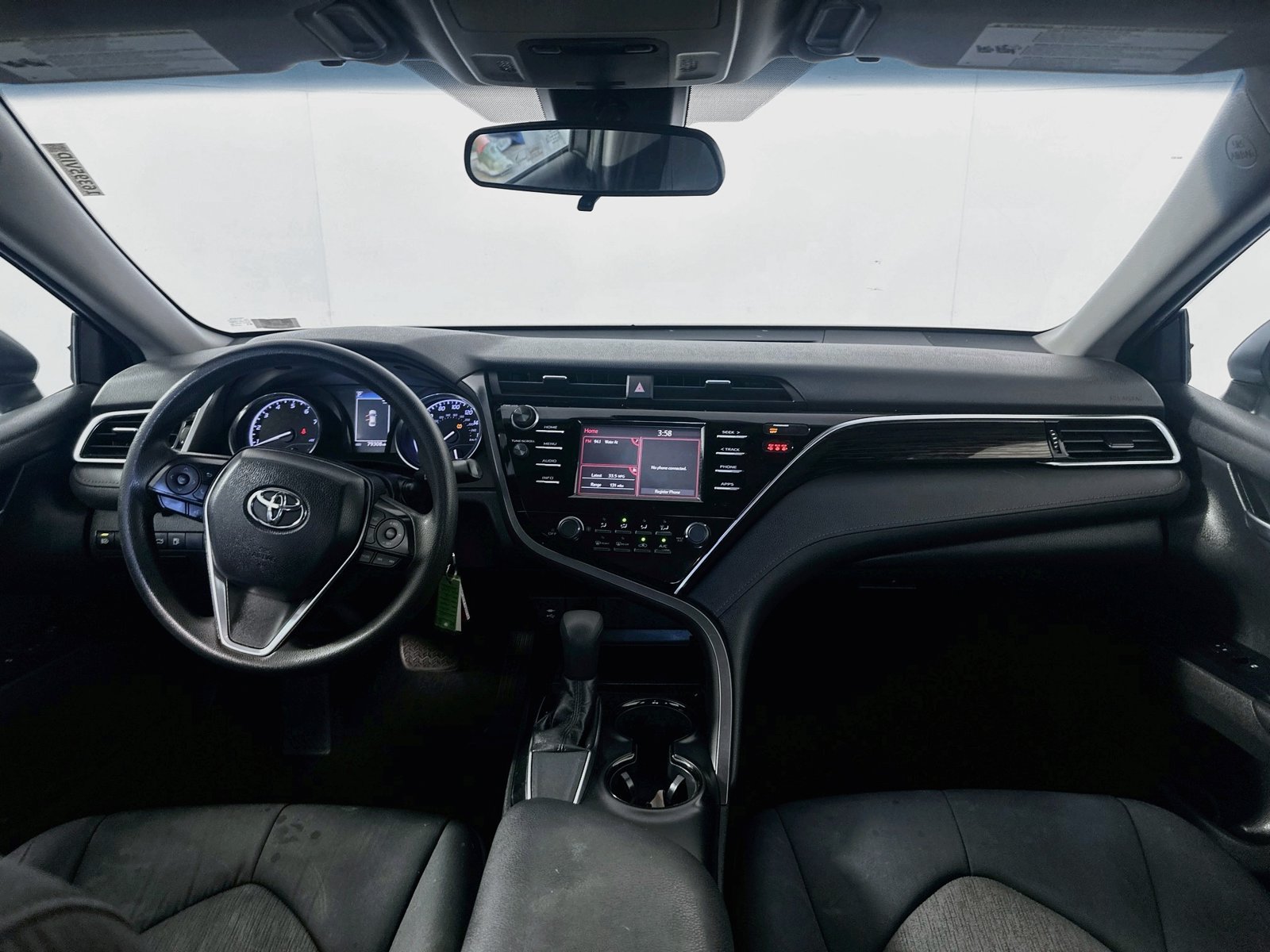 Used 2018 Toyota Camry LE FWD image 20