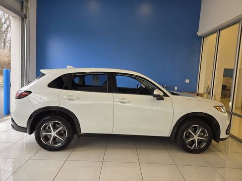 Used 2023 Honda HR-V EX-L image 5