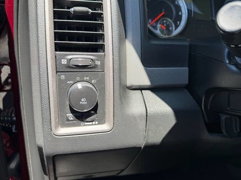 Used 2017 RAM 1500 Express w/ Express Value Package RWD image 13