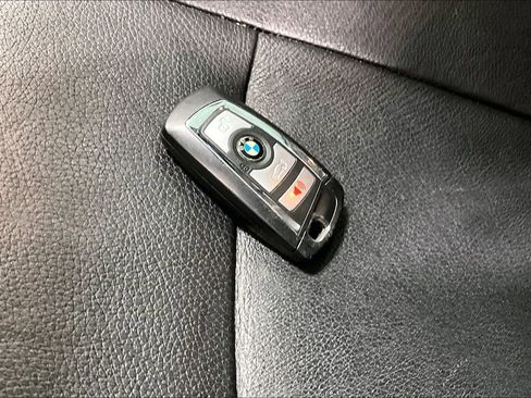 Used 2014 BMW 528i Sedan image 9