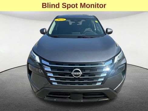 Used 2025 Nissan Rogue SV AWD/4WD image 4