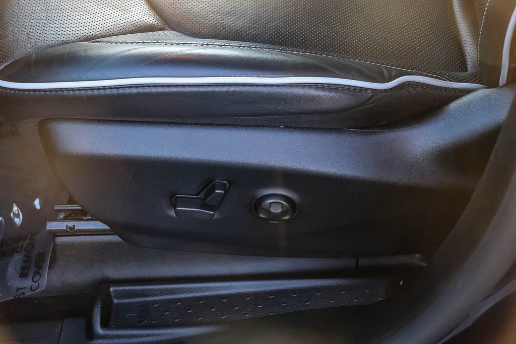 Used 2025 Chrysler Pacifica Limited FWD image 26