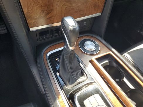 Used 2023 Nissan Armada SL w/ Captain's Chairs Package image 24