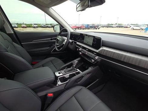 Used 2025 Kia Telluride EX w/ EX Captain's Chair Package AWD/4WD image 19