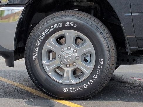 Used 2025 RAM 2500 Big Horn AWD/4WD image 28