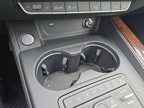 Used 2019 Audi A4 2.0T allroad Premium Plus AWD/4WD image 24