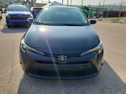 Used 2026 Toyota Corolla LE FWD image 2