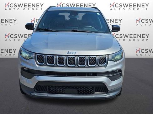 Used 2023 Jeep Compass Latitude w/ Convenience Group AWD/4WD image 8
