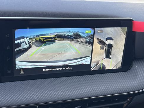 New 2026 Nissan Kicks SR image 11