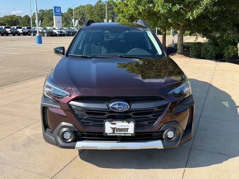 Used 2025 Subaru Outback Limited w/ Popular Package #2 AWD/4WD image 2