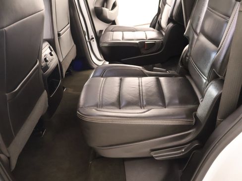 Used 2018 GMC Yukon Denali w/ Denali Ultimate Package AWD/4WD image 13