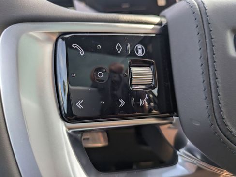 New 2026 Land Rover Range Rover Long Wheelbase SE image 14