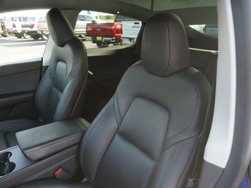 Used 2022 Tesla Model Y Long Range AWD/4WD image 10